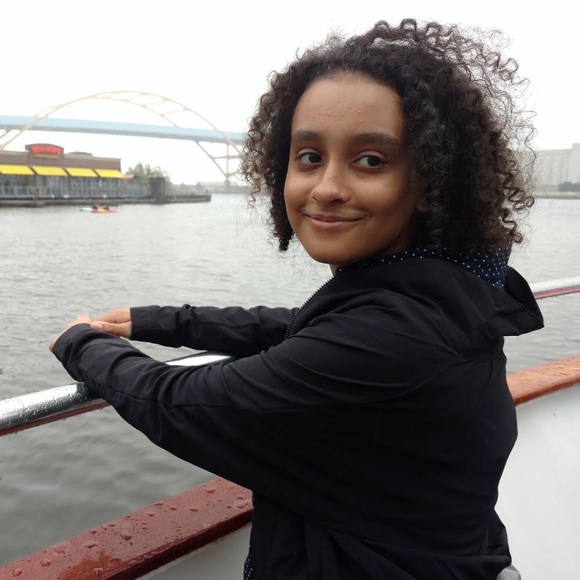 Meet your Posher, Alanna - Picture 1 of 1